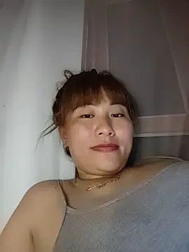 Snapshot of Lucxy-ki6 chatting on May 18, 4:13 pm Lucxy-ki6 online show from May 18, 4:13 pm