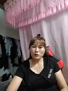 Snapshot of Lucxy-ki6 chatting on May 23, 1:59 pm Lucxy-ki6 online show from May 23, 1:59 pm