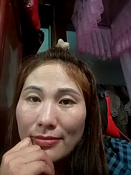 Snapshot of Lucxy-ki6 chatting on May 29, 3:48 am Lucxy-ki6 online show from May 29, 3:48 am