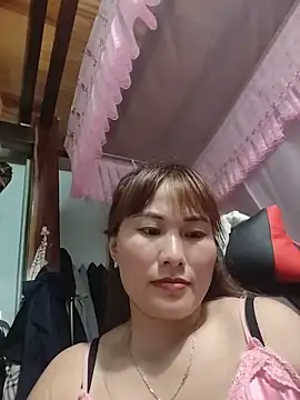 Snapshot of Lucxy-ki6 chatting on May 30, 2:14 pm Lucxy-ki6 online show from May 30, 2:14 pm