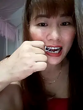Snapshot of Lucxy-ki6 chatting on June 23, 8:23 am Lucxy-ki6 online show from June 23, 8:23 am