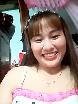 Snapshot of Lucxy-ki6 chatting on July 9, 1:37 pm Lucxy-ki6 online show from July 9, 1:37 pm