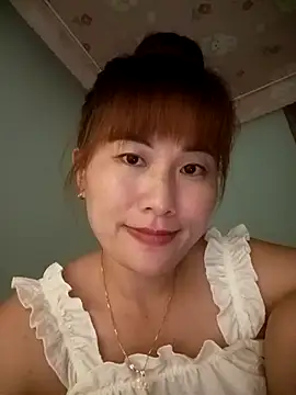 Snapshot of Lucxy-ki6 chatting on August 1, 2:16 pm Lucxy-ki6 online show from August 1, 2:16 pm