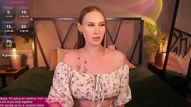 Snapshot of ViMilka chatting on June 29, 1:11 pm ViMilka online show from June 29, 1:11 pm