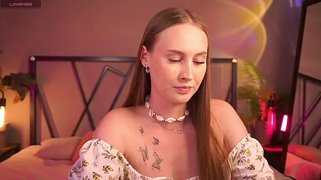 Snapshot of ViMilka chatting on July 29, 12:03 pm ViMilka online show from July 29, 12:03 pm