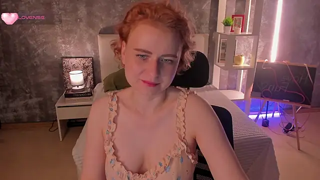 Shiny Liss online show from July 3, 1:34 am