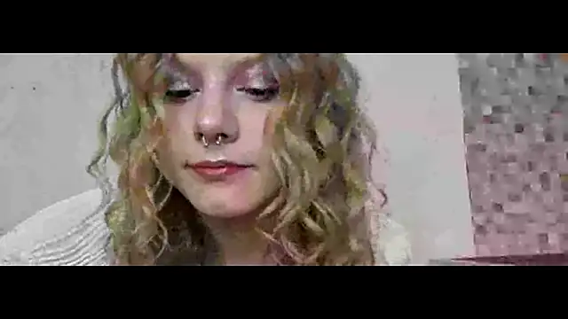 Kira Wonderfullina online show from March 17, 3:33 am