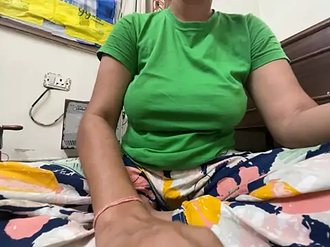 Snapshot of Noor_Sexy02 chatting on July 2, 4:07 am Noor Sexy02 online show from July 2, 4:07 am
