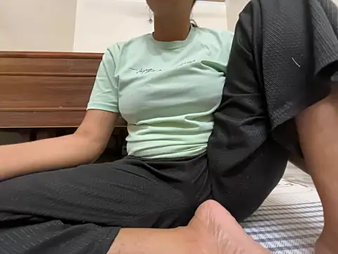 Snapshot of Noor_Sexy02 chatting on July 14, 12:11 pm Noor Sexy02 online show from July 14, 12:11 pm