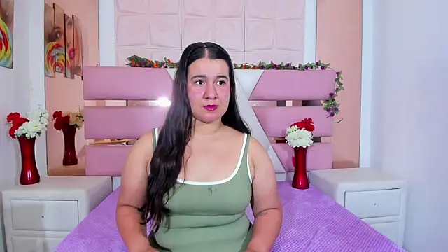 TifannyConors online show from April 12, 12:43 pm