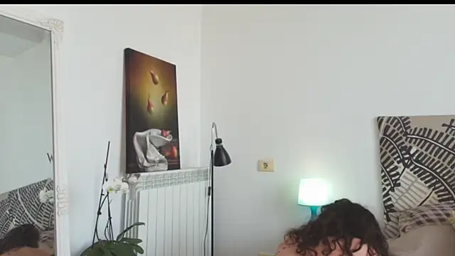 Snapshot of IreneBlue_ chatting on August 6, 8:05 am IreneBlue online show from August 6, 8:05 am