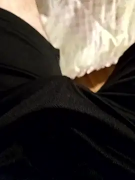 kiwi-strip online show from March 18, 8:56 pm