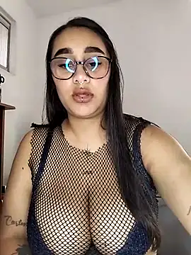 Mia skyy18 online show from May 14, 1:40 pm