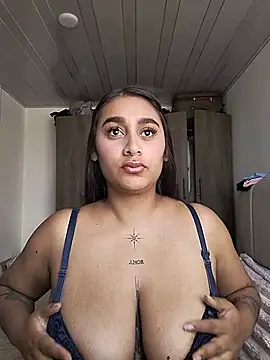 Mia skyy18 online show from July 7, 2:21 pm
