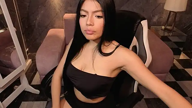  Charlottee b online show from March 19, 7:40 pm