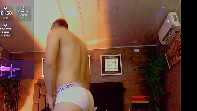 Enzoo98  online show from July 25, 12:09 am