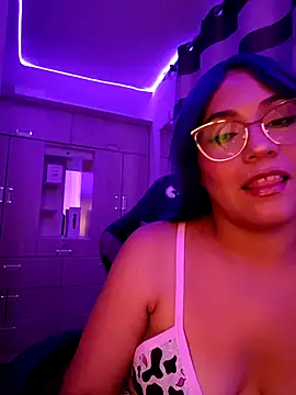 PiscisGirl online show from April 26, 7:06 am