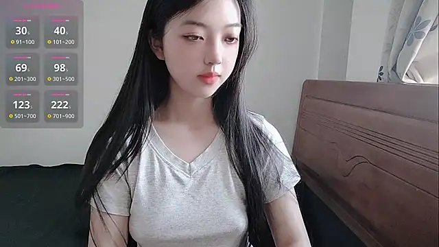 oblakitty  online show from May 4, 12:39 am
