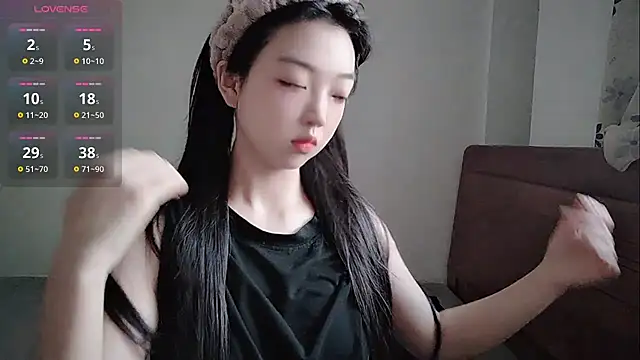 oblakitty  online show from August 8, 12:13 am