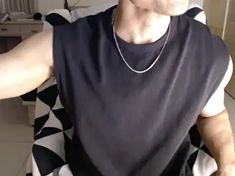 Kent6828 online show from May 14, 1:51 pm