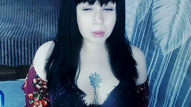 Snapshot of LollyVee chatting on March 18, 9:40 pm LollyVee online show from March 18, 9:40 pm