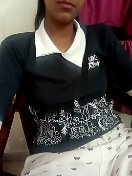 Snapshot of aushi_rajput chatting on April 21, 2:26 am aushi rajput online show from April 21, 2:26 am
