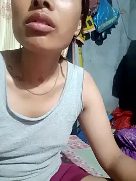 Snapshot of Leiley_98 chatting on July 2, 9:43 pm Leiley 98 online show from July 2, 9:43 pm
