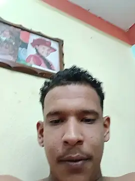 Snapshot of Ron_0101 chatting on July 27, 3:46 am Ron 0101 online show from July 27, 3:46 am