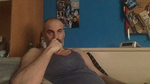 Snapshot of calvito_exotico chatting on March 16, 9:46 am calvito exotico online show from March 16, 9:46 am