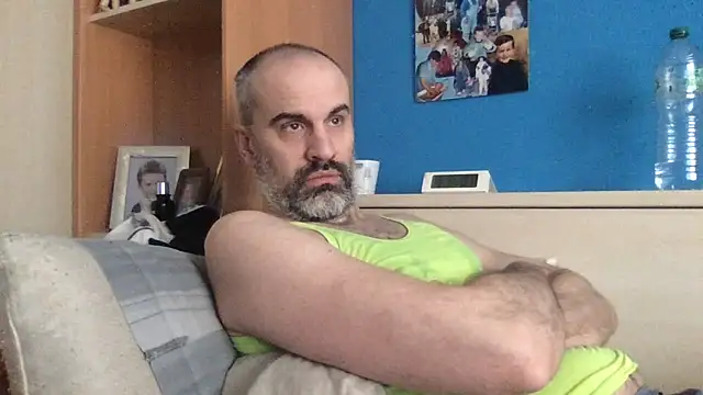 Snapshot of calvito_exotico chatting on March 23, 10:41 am calvito exotico online show from March 23, 10:41 am