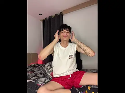 BatKingandBatQueen online show from March 17, 12:59 am