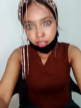 Candyy crushh online show from March 17, 2:42 pm