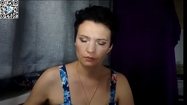 HotMamaQueen234 online show from June 22, 7:33 pm