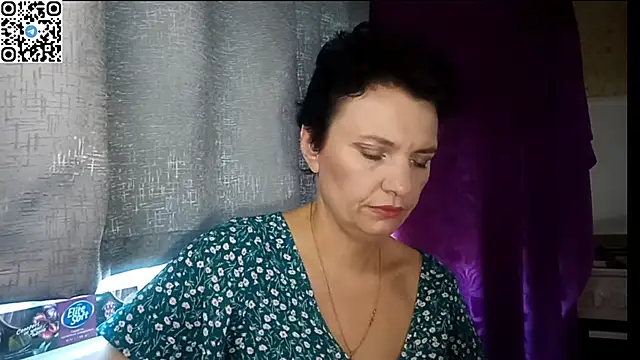 HotMamaQueen234 online show from June 25, 11:48 am