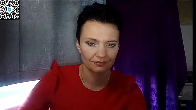 HotMamaQueen234 online show from July 6, 11:18 am
