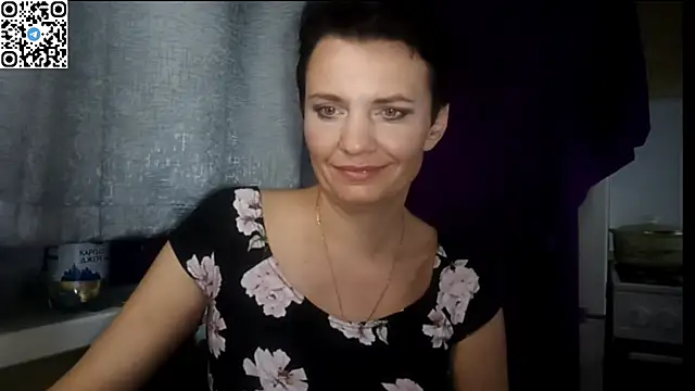 HotMamaQueen234 online show from July 17, 10:58 pm