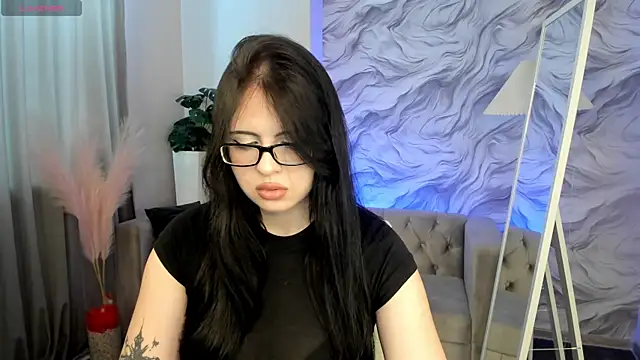 Snapshot of Kisa_Blaze chatting on April 4, 10:46 am Kisa Blaze online show from April 4, 10:46 am