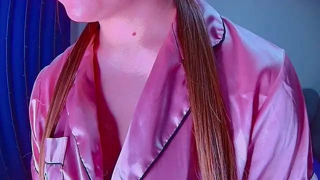 Snapshot of CarrollNancy chatting on April 7, 1:33 pm CarrollNancy online show from April 7, 1:33 pm