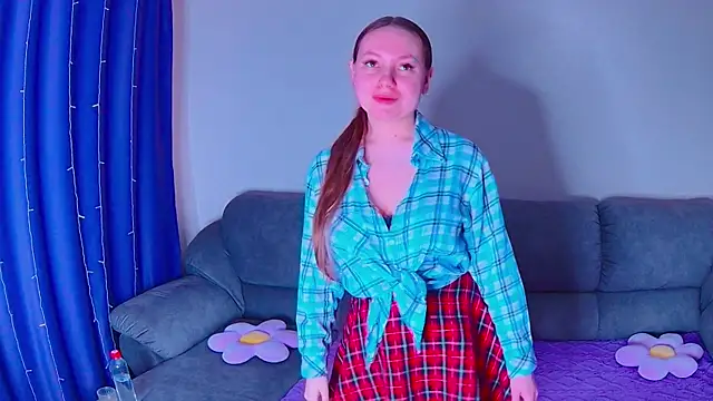 Snapshot of CarrollNancy chatting on April 13, 1:27 pm CarrollNancy online show from April 13, 1:27 pm