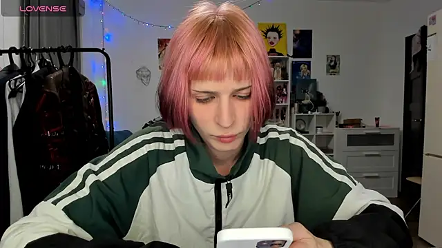 sweet peach    online show from April 16, 7:36 pm