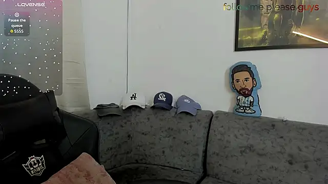 Snapshot of sweetlatinoboy chatting on June 27, 11:48 am sweetlatinoboy online show from June 27, 11:48 am