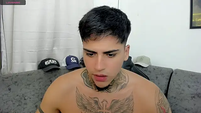 Snapshot of sweetlatinoboy chatting on July 2, 9:54 pm sweetlatinoboy online show from July 2, 9:54 pm