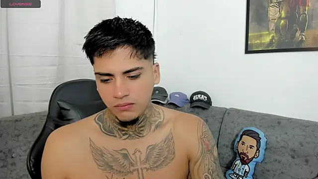 Snapshot of sweetlatinoboy chatting on July 11, 9:34 am sweetlatinoboy online show from July 11, 9:34 am