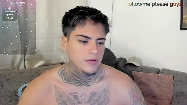 Snapshot of sweetlatinoboy chatting on August 8, 9:55 am sweetlatinoboy online show from August 8, 9:55 am