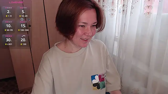 Snapshot of Julia_Vagrik chatting on May 8, 11:15 am Julia Vagrik online show from May 8, 11:15 am