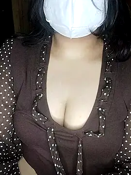 Snapshot of Darkdesire_Duo chatting on April 13, 10:54 am Darkdesire Duo online show from April 13, 10:54 am