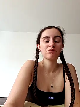 Snapshot of starlight_mo chatting on April 30, 2:23 pm starlight mo online show from April 30, 2:23 pm