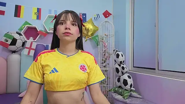Isaa Skinny online show from June 28, 3:56 am