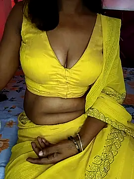 mayakapoor880 online show from June 8, 10:48 am