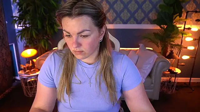 AlissyaGrayy online show from June 23, 12:47 pm